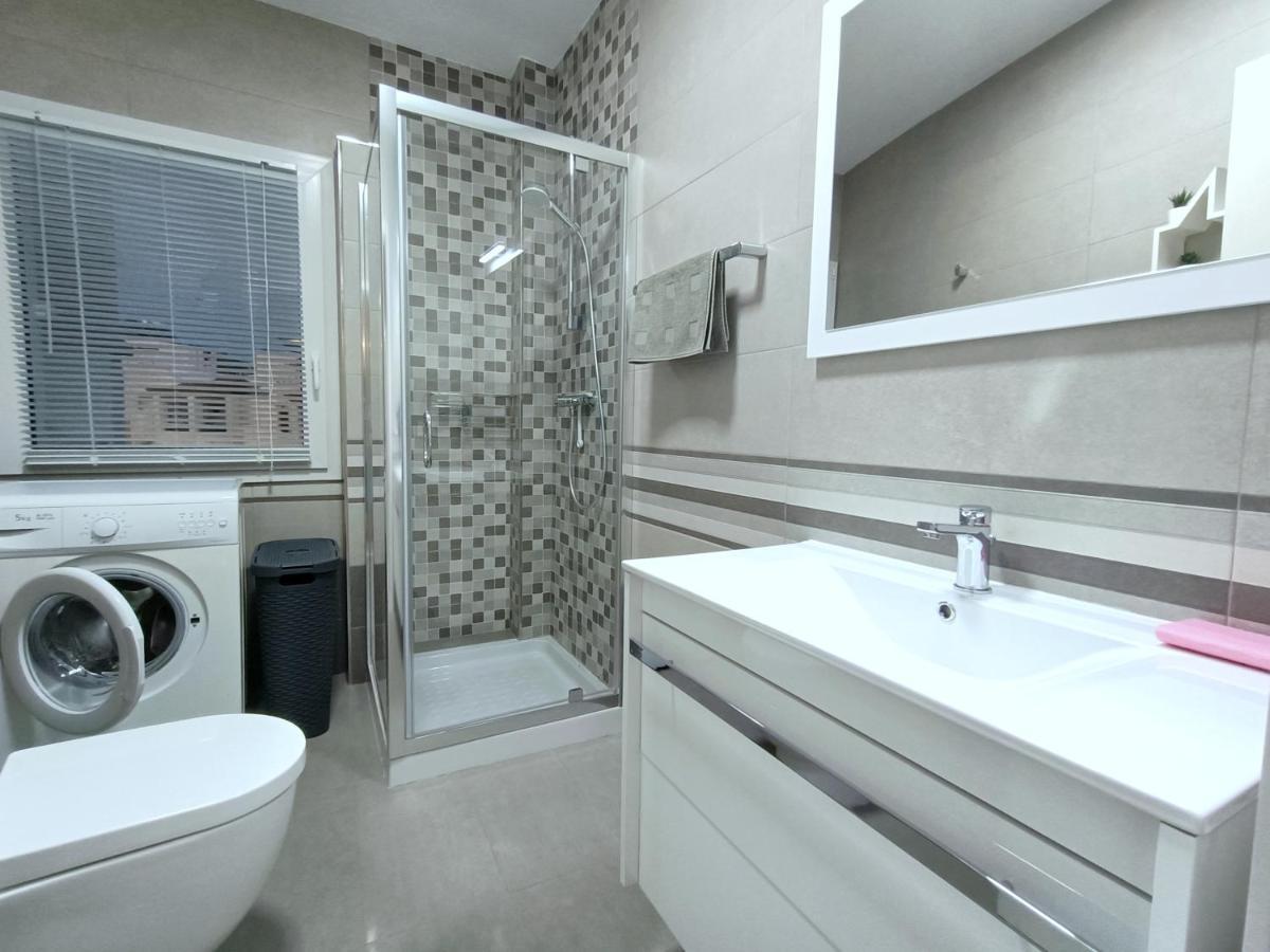 One-Bedroom Apartment,79574985:JPEG