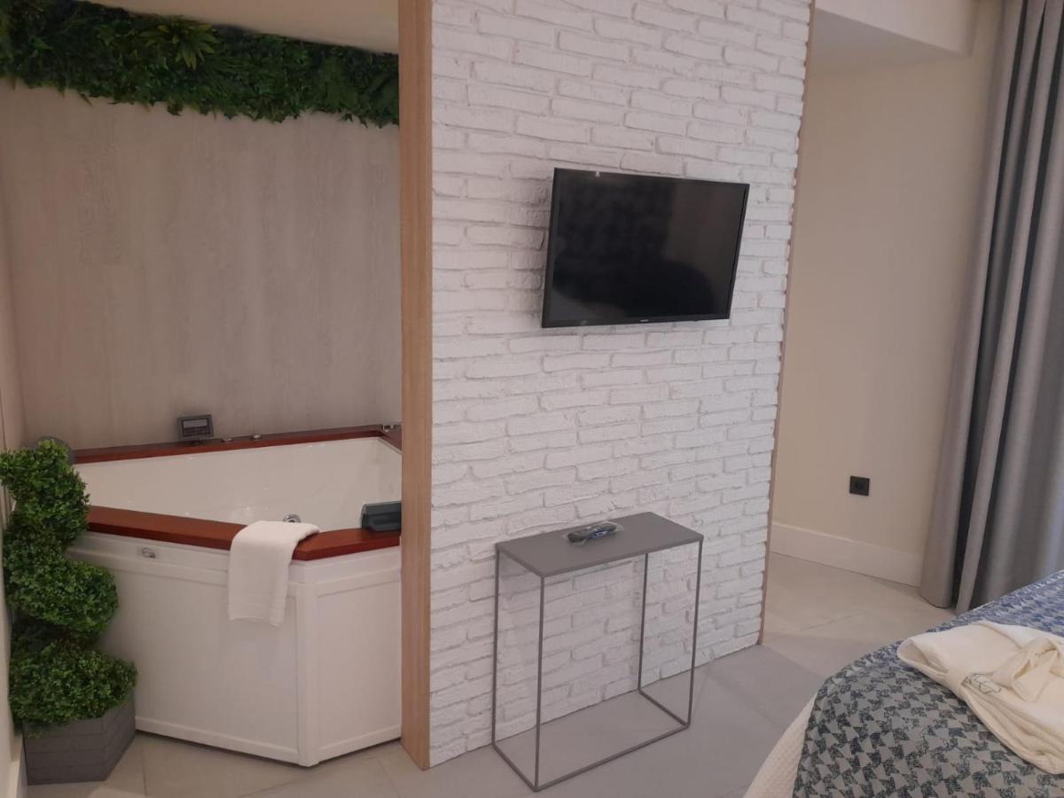 Deluxe Apartment jacuzzi